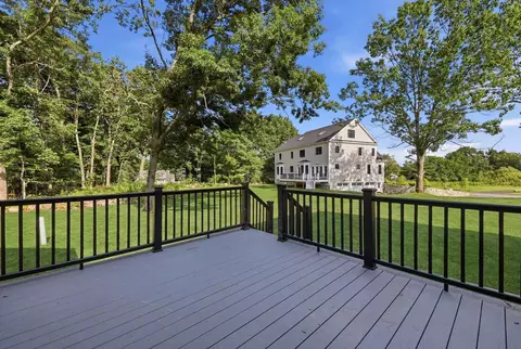 Exterior - 5 Weeping Willow Dr, Andover, MA 01810 photo 7 of 8