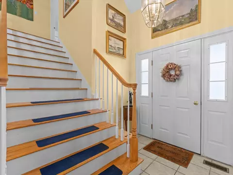 Entry Way - 29 Coldspring Dr #B, Sutton, MA 01590 photo 2 of 2