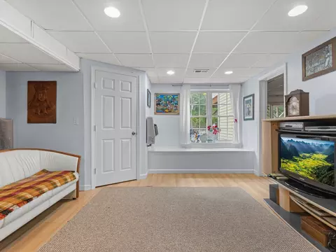 Living - 29 Coldspring Dr #B, Sutton, MA 01590 photo 4 of 4