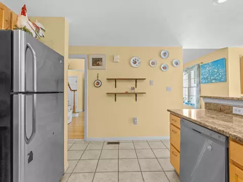 Kitchen - 29 Coldspring Dr #B, Sutton, MA 01590 photo 5 of 5