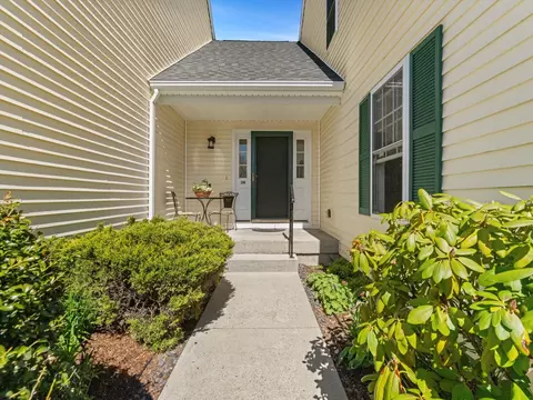 Exterior - 29 Coldspring Dr #B, Sutton, MA 01590 photo 2 of 6