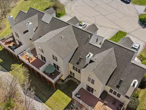 View/Area - 29 Coldspring Dr #B, Sutton, MA 01590 photo 2 of 3