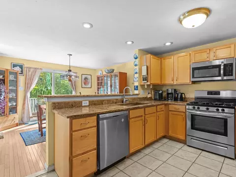 Kitchen - 29 Coldspring Dr #B, Sutton, MA 01590 photo 1 of 5