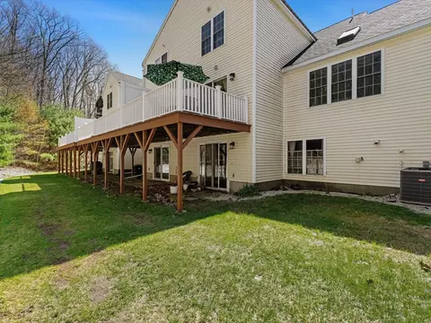 Exterior - 29 Coldspring Dr #B, Sutton, MA 01590 photo 6 of 6