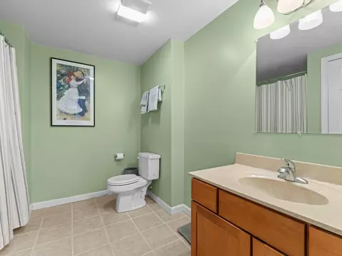 Bath - 29 Coldspring Dr #B, Sutton, MA 01590 photo 5 of 5