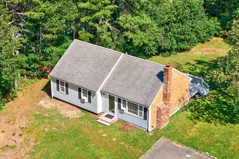 39 Kerrywood Dr, Falmouth, MA 02536