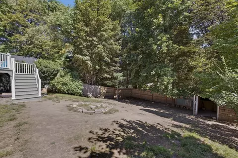 Exterior - 8 Lyndale Rd, Worcester, MA 01606 photo 5 of 7