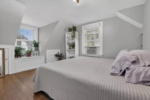 Bedroom - 8 Lyndale Rd, Worcester, MA 01606 photo 5 of 6
