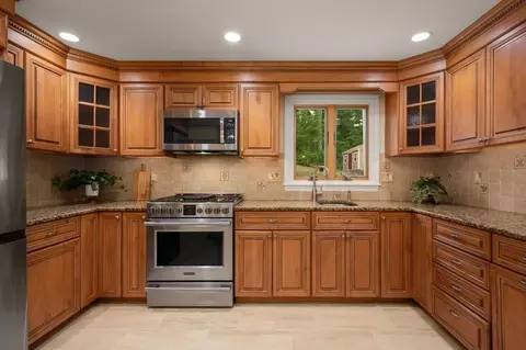 Kitchen - 36 Grove St, Reading, MA 01867 photo 3 of 5