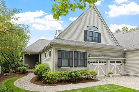 6 Candleberry Ln #27, Belmont, MA 02478