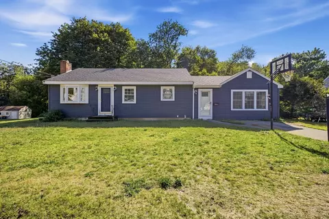 65 Bay State Cir, Abington, MA 02351