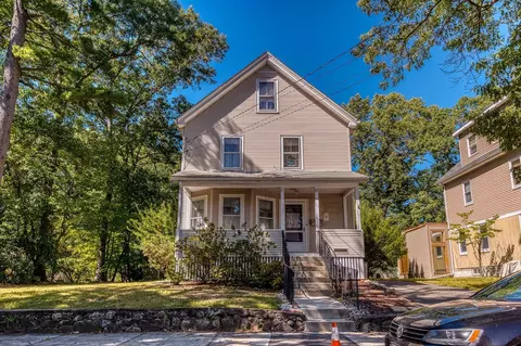 17 Tudor Ter, Auburndale, MA 02466