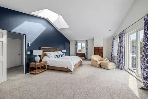 Bedroom - 21 Nelson Ave, Fairhaven, MA 02719 photo 3 of 5