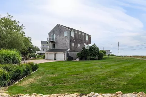 Exterior - 21 Nelson Ave, Fairhaven, MA 02719 photo 4 of 4