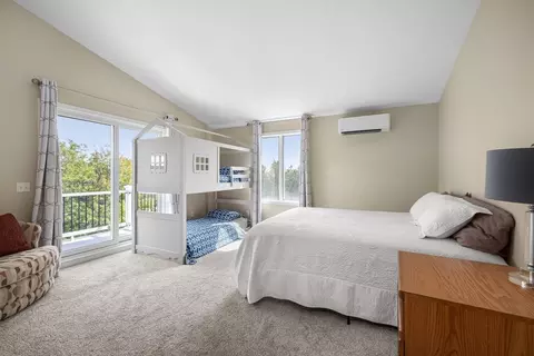 Bedroom - 21 Nelson Ave, Fairhaven, MA 02719 photo 4 of 5