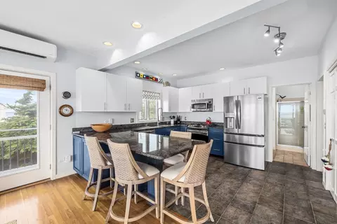 Kitchen - 21 Nelson Ave, Fairhaven, MA 02719 photo 2 of 2