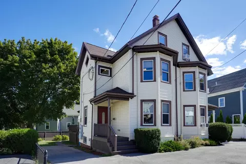 9 Ash St #1, Belmont, MA 02478