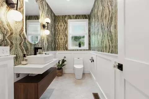 Bath - 60 Claybrook Rd, Dover, MA 02030 photo 1 of 5