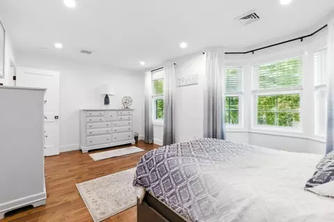 Bedroom - 60 Claybrook Rd, Dover, MA 02030 photo 4 of 5