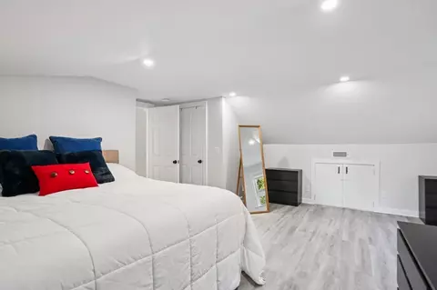 Bedroom - 5 Barbara Rd, Danvers, MA 01923 photo 2 of 3