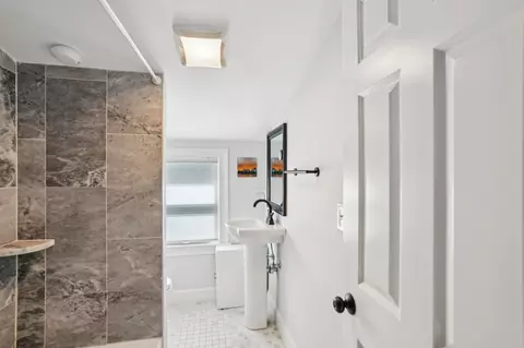 Bath - 5 Barbara Rd, Danvers, MA 01923 photo 3 of 5