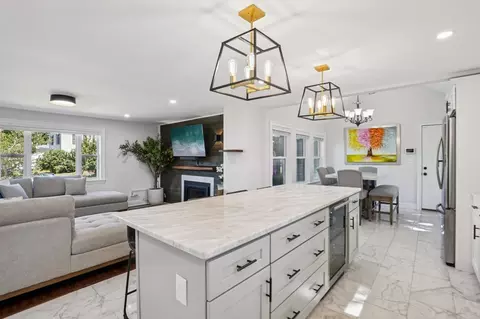 Kitchen - 5 Barbara Rd, Danvers, MA 01923 photo 4 of 5