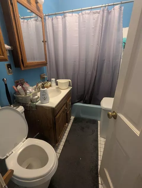 Bath - 598 E Fourth St, Boston, MA 02127 photo 2 of 3