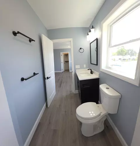 Bath - 12 Willow St, Chicopee, MA 01020 photo 4 of 6