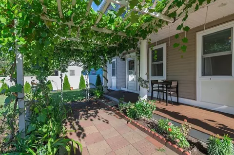 Exterior - 116 Common St, Braintree, MA 02184 photo 5 of 12