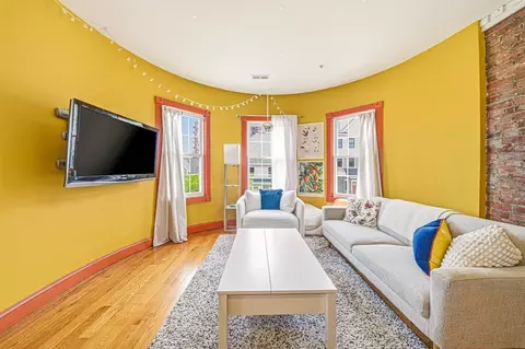 12-14 Everett St #202, Allston, MA 02134