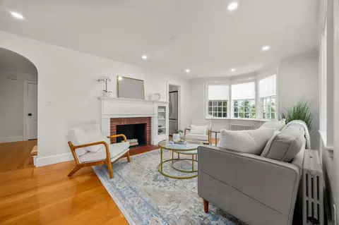 Living - 308 Webster St, Needham, MA 02494 photo 1 of 2