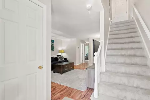 Entry Way - 20 Eagle Dr #20, Douglas, MA 01516 photo 2 of 7