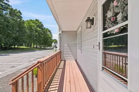 Exterior - 20 Eagle Dr #20, Douglas, MA 01516 photo 4 of 9