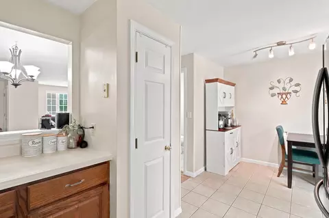 Entry Way - 20 Eagle Dr #20, Douglas, MA 01516 photo 5 of 7