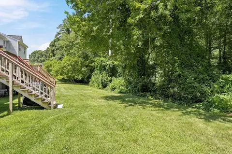 Exterior - 20 Eagle Dr #20, Douglas, MA 01516 photo 8 of 9