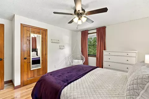 Bedroom - 60 Bailey Rd, Dracut, MA 01826 photo 4 of 8