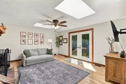 Living - 60 Bailey Rd, Dracut, MA 01826 photo 4 of 5