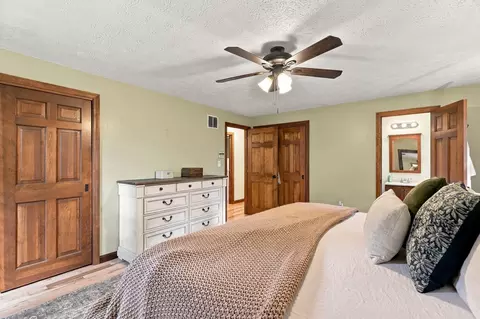 Bedroom - 60 Bailey Rd, Dracut, MA 01826 photo 3 of 8