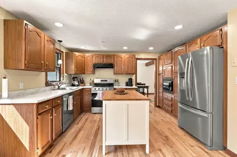 Kitchen - 60 Bailey Rd, Dracut, MA 01826 photo 2 of 4