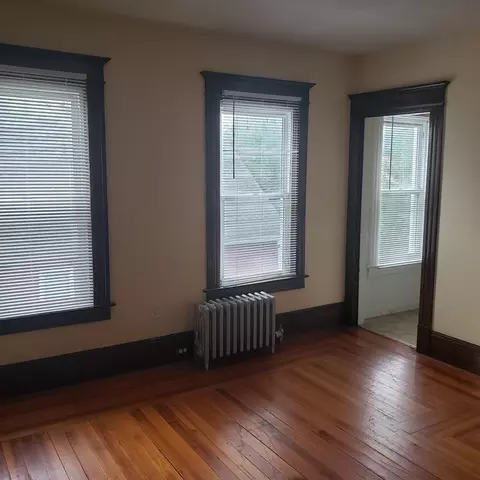 Living - 44-46 Langdon St, Springfield, MA 01104 photo 11 of 11