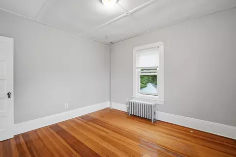 Bedroom - 44-46 Langdon St, Springfield, MA 01104 photo 3 of 7