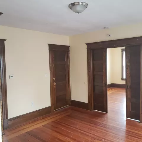 Living - 44-46 Langdon St, Springfield, MA 01104 photo 8 of 11