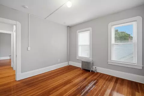 Living - 44-46 Langdon St, Springfield, MA 01104 photo 6 of 11