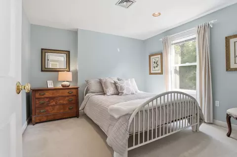 Bedroom - 88 Esterbrook Rd, Acton, MA 01720 photo 4 of 6