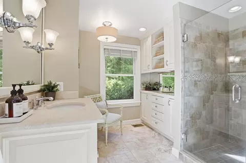 Bath - 88 Esterbrook Rd, Acton, MA 01720 photo 1 of 2