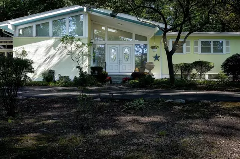 Exterior - 9 Raleigh Rd, Dover, MA 02030 photo 2 of 6
