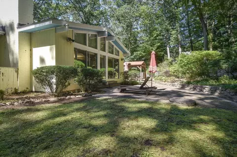 Exterior - 9 Raleigh Rd, Dover, MA 02030 photo 6 of 6