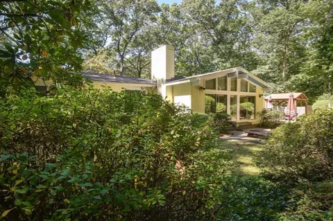 Exterior - 9 Raleigh Rd, Dover, MA 02030 photo 5 of 6