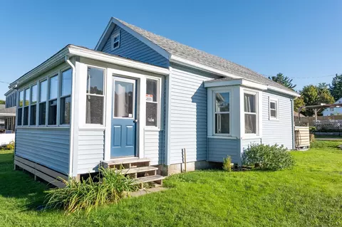 10 Russell Stage Rd, Blandford, MA 01008