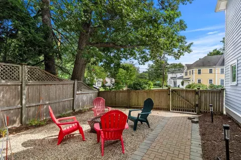 Exterior - 3 Macarthur Rd, Wellesley, MA 02482 photo 3 of 4